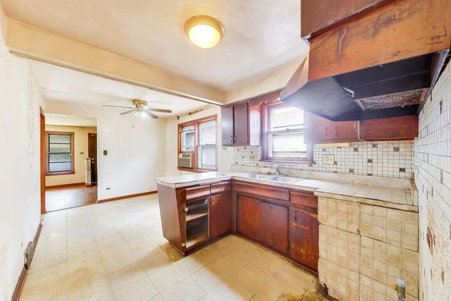 6506 S Laflin Street, Chicago, IL 60636