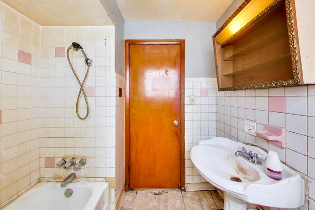 6506 S Laflin Street, Chicago, IL 60636