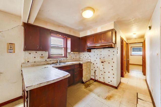 6506 S Laflin Street, Chicago, IL 60636
