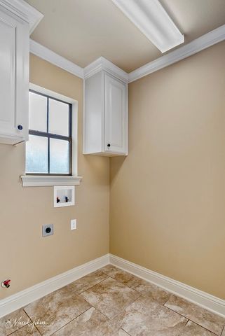 619 Bitter Pecan Dr., Bossier City, LA 71111