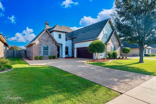 619 Bitter Pecan Dr., Bossier City, LA 71111