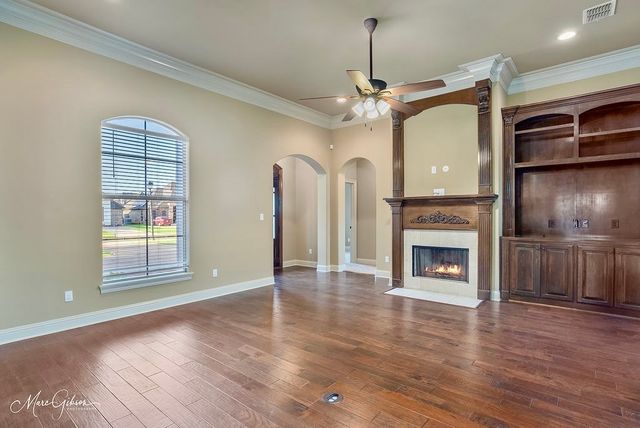 619 Bitter Pecan Dr., Bossier City, LA 71111