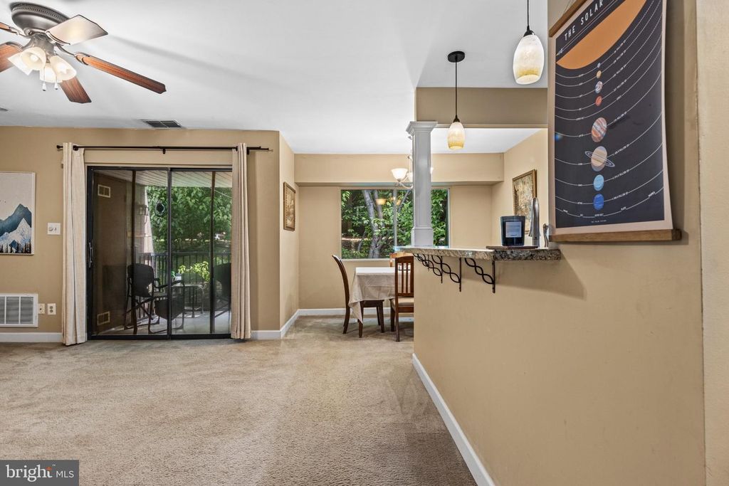 1012 MEADOWVIEW LN #1012, Mont Clare, PA 19453 — photo 2