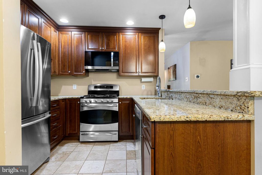 1012 MEADOWVIEW LN #1012, Mont Clare, PA 19453 — photo 5