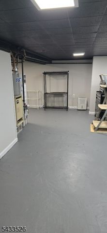 26 Charles St, Metuchen Boro, NJ 08840