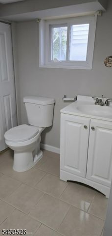 26 Charles St, Metuchen Boro, NJ 08840