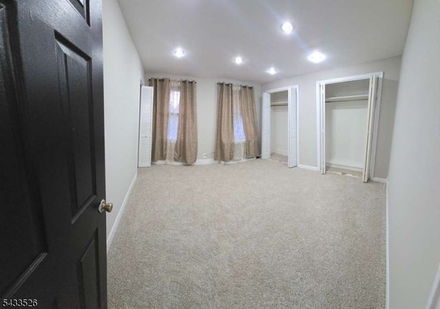 26 Charles St, Metuchen Boro, NJ 08840