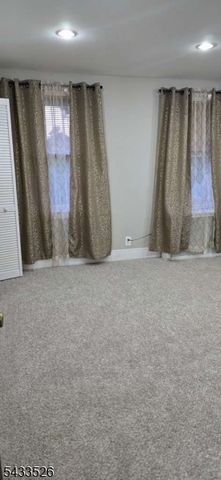 26 Charles St, Metuchen Boro, NJ 08840