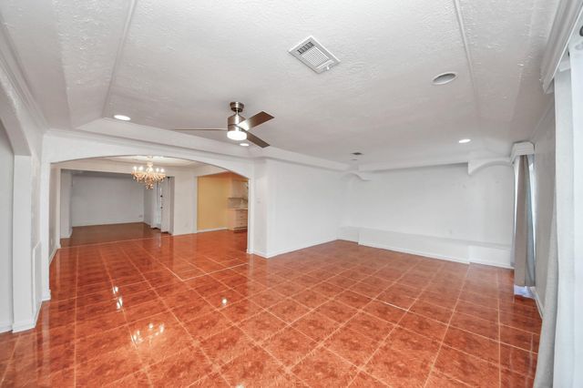 10927 Sandstone Street, Houston, TX 77072