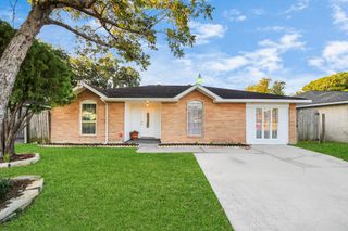 10927 Sandstone Street, Houston, TX 77072
