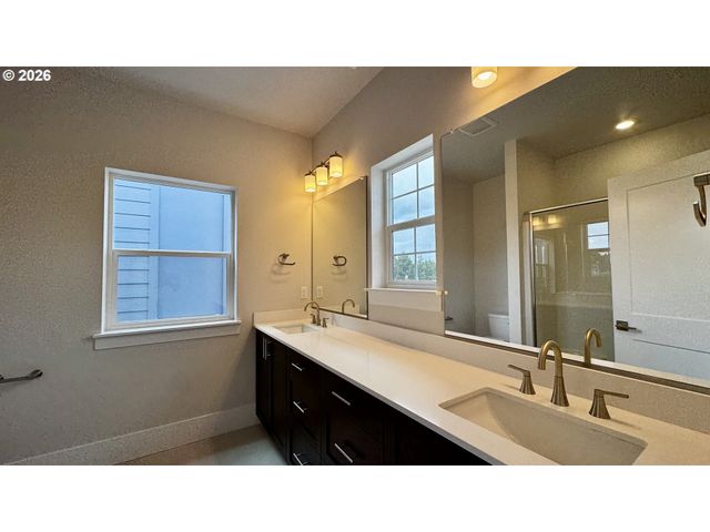 16920 Sw Pomelo Dr, King City, OR 97140