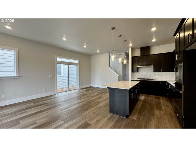 16920 Sw Pomelo Dr, King City, OR 97140