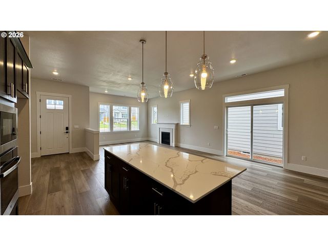 16920 Sw Pomelo Dr, King City, OR 97140