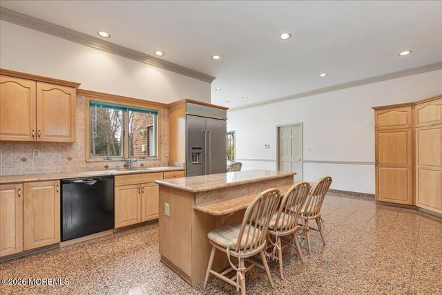 5 Tara Court, Holmdel, NJ 07733