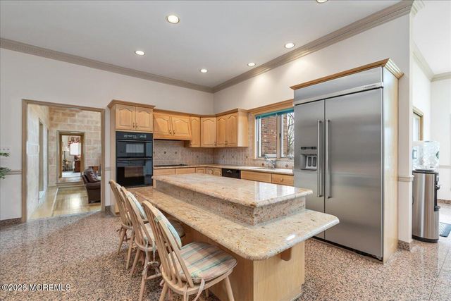 5 Tara Court, Holmdel, NJ 07733