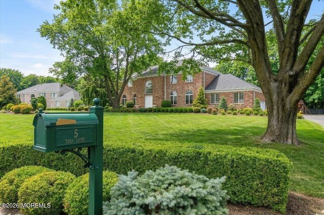 5 Tara Court, Holmdel, NJ 07733