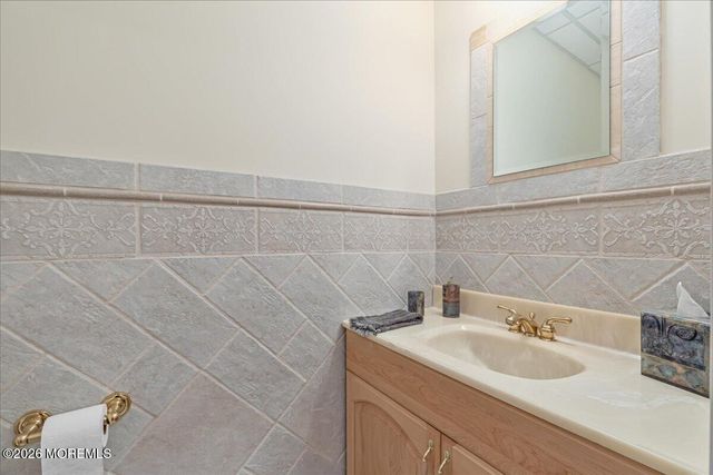 5 Tara Court, Holmdel, NJ 07733