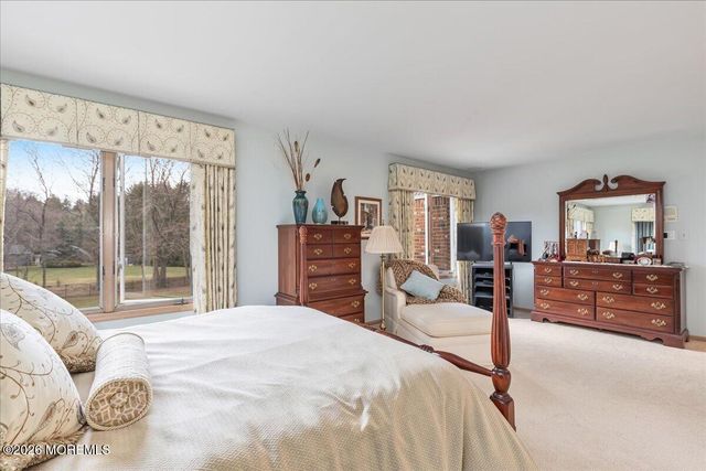 5 Tara Court, Holmdel, NJ 07733