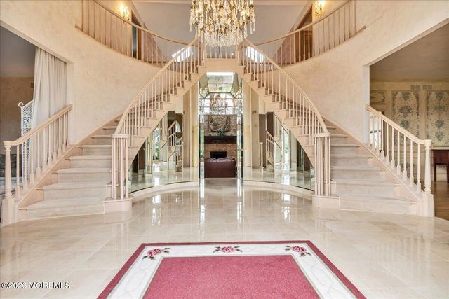 5 Tara Court, Holmdel, NJ 07733