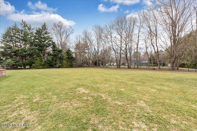 5 Tara Court, Holmdel, NJ 07733