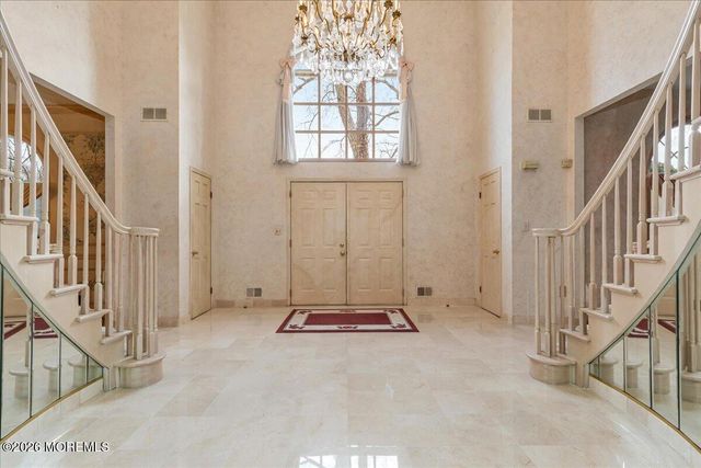 5 Tara Court, Holmdel, NJ 07733