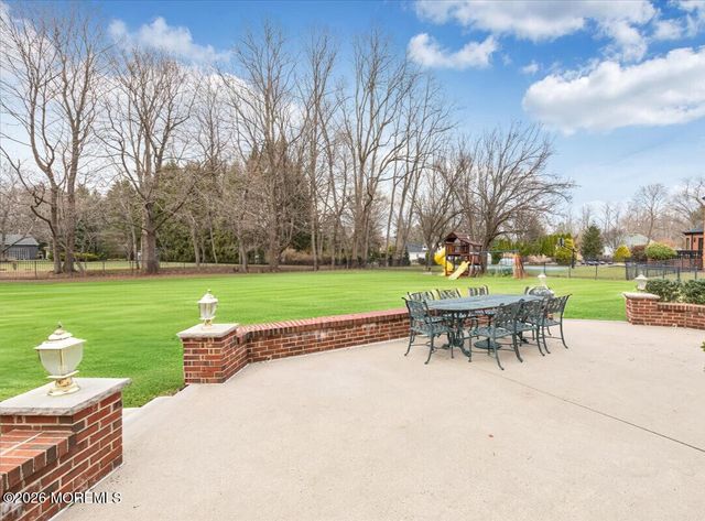 5 Tara Court, Holmdel, NJ 07733