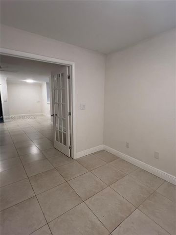 2880 N Oakland Forest Dr 107, Oakland Park, FL 33309