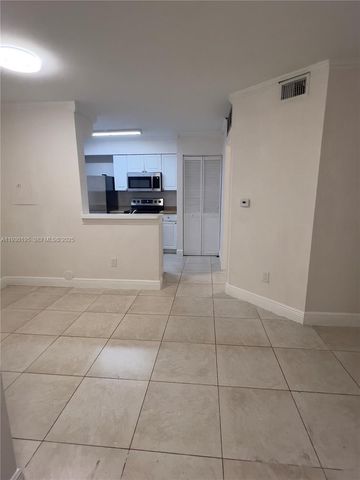 2880 N Oakland Forest Dr 107, Oakland Park, FL 33309