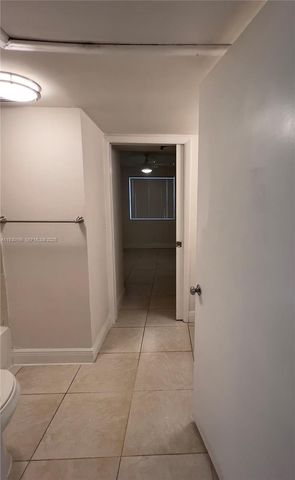 2880 N Oakland Forest Dr 107, Oakland Park, FL 33309