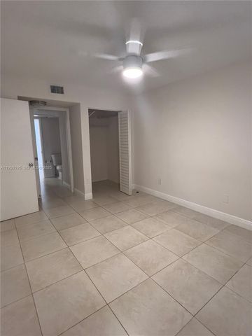 2880 N Oakland Forest Dr 107, Oakland Park, FL 33309