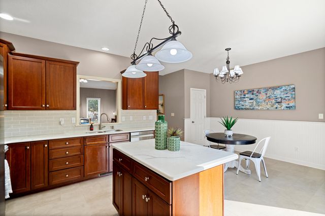 2301 CORONA RD, Columbia, MO 65203