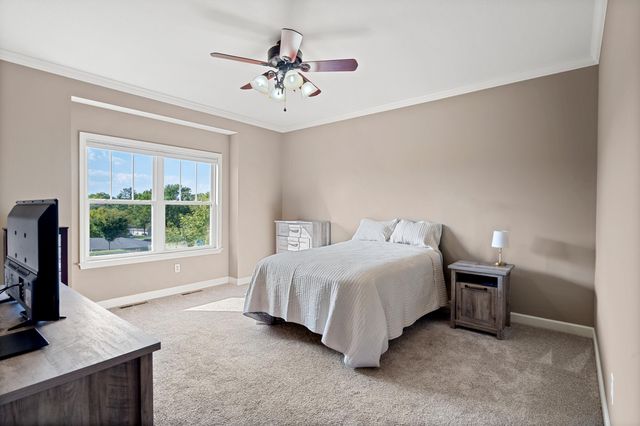 2301 CORONA RD, Columbia, MO 65203
