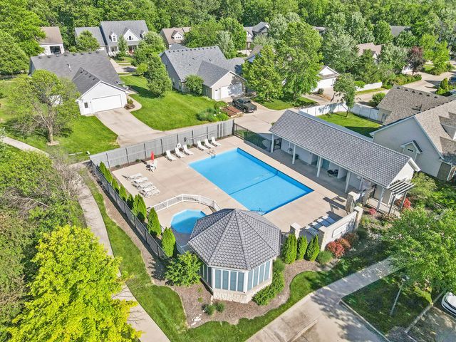 2301 CORONA RD, Columbia, MO 65203