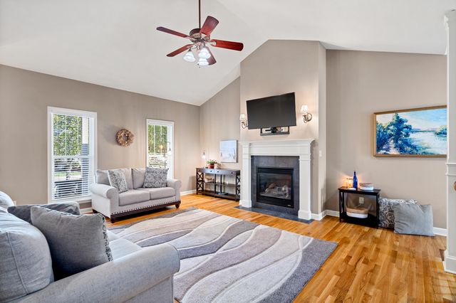 2301 CORONA RD, Columbia, MO 65203