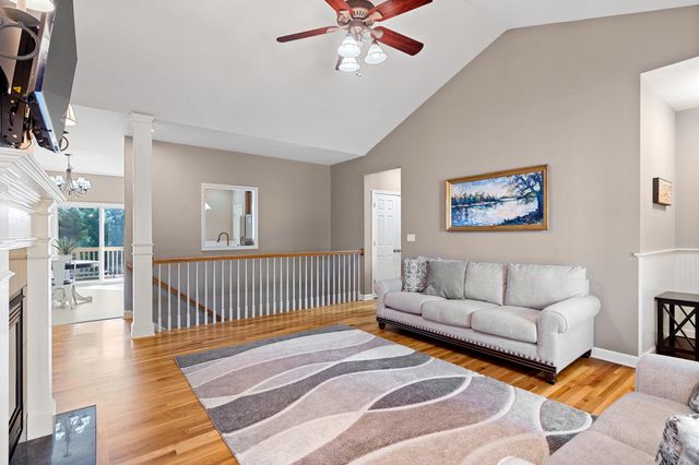 2301 CORONA RD, Columbia, MO 65203