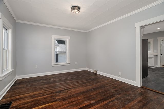 38 Cottage Street, Leominster, MA 01453