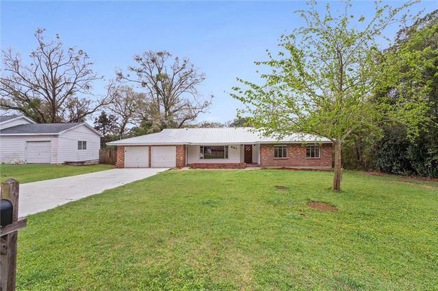 207 Alpine Street, Chickasaw, AL 36611