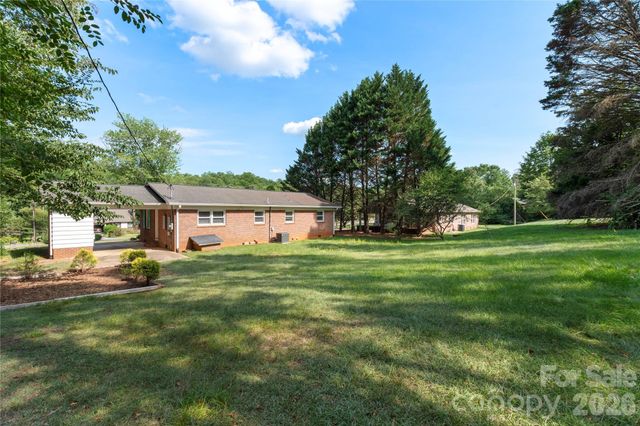 425 Bost Road, Morganton, NC 28655