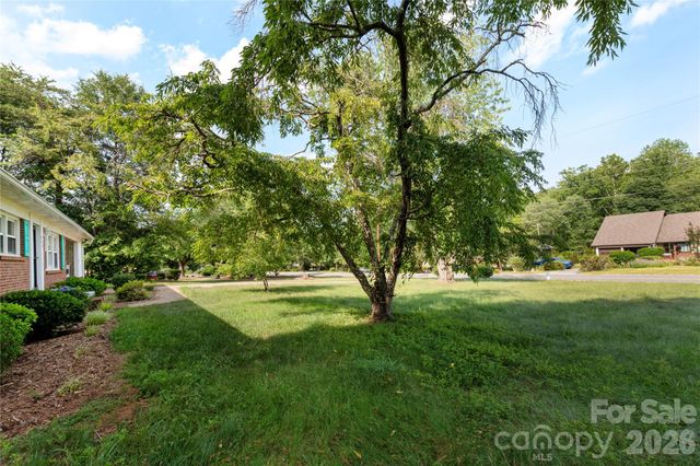 425 Bost Road, Morganton, NC 28655