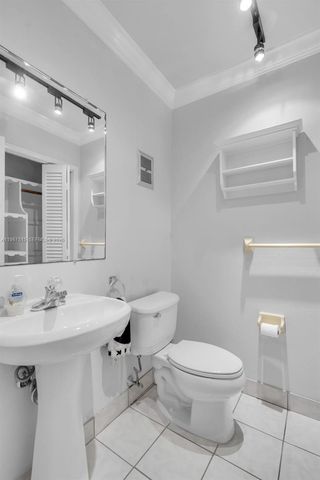 2500 NE 9th St 312, Fort Lauderdale, FL 33304