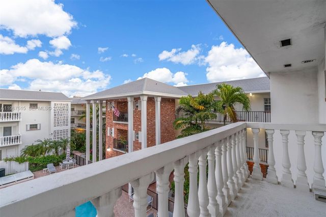 2500 NE 9th St 312, Fort Lauderdale, FL 33304