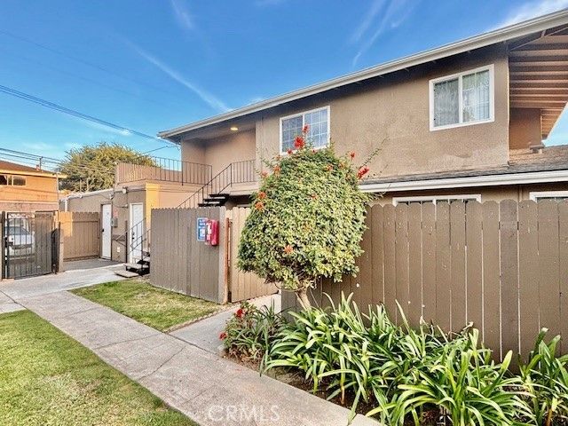 17102 Emerald E, Huntington Beach, CA 92647