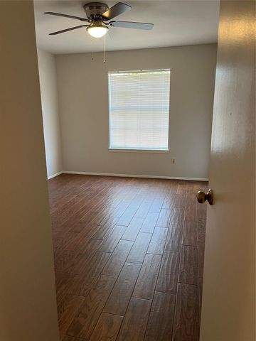3661 Youpon Street, Huntsville, TX 77340