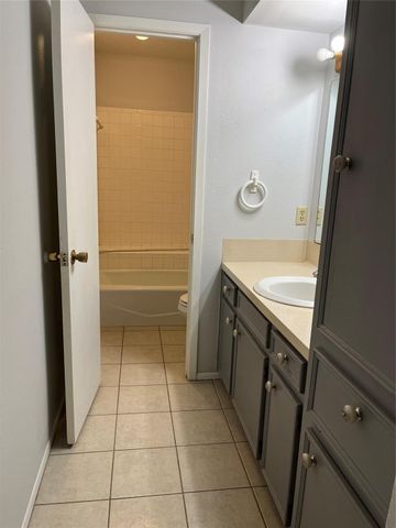 3661 Youpon Street, Huntsville, TX 77340