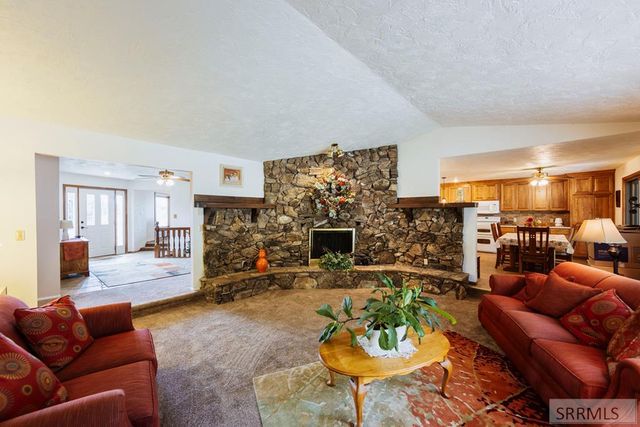 2255 E Greenbrier Drive, Idaho Falls, ID 83404