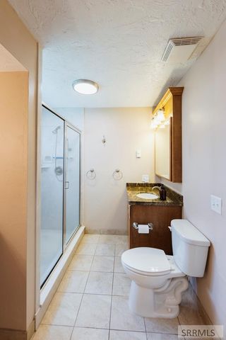 2255 E Greenbrier Drive, Idaho Falls, ID 83404