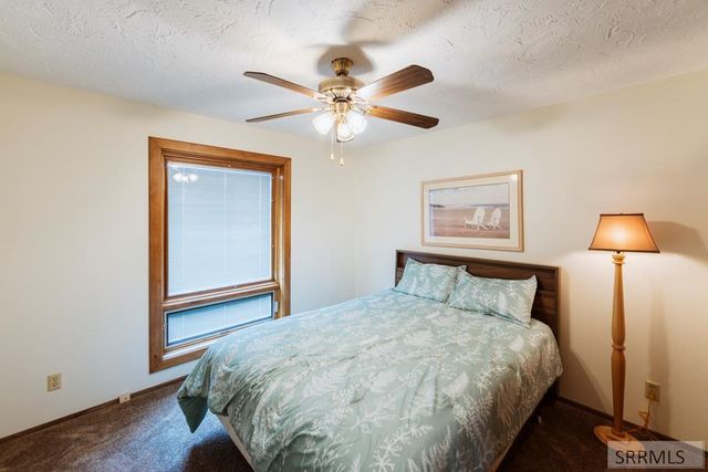 2255 E Greenbrier Drive, Idaho Falls, ID 83404