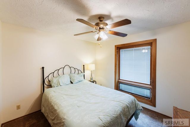 2255 E Greenbrier Drive, Idaho Falls, ID 83404