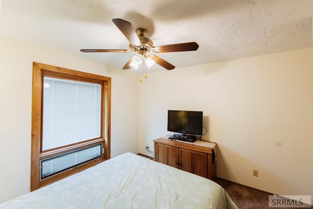 2255 E Greenbrier Drive, Idaho Falls, ID 83404