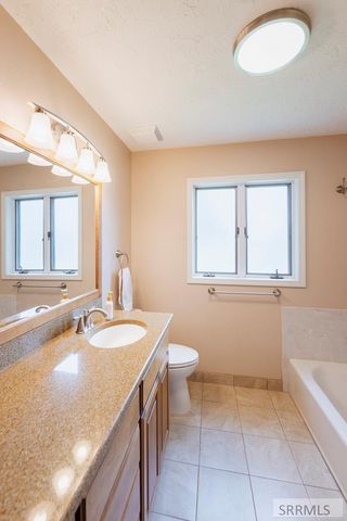 2255 E Greenbrier Drive, Idaho Falls, ID 83404